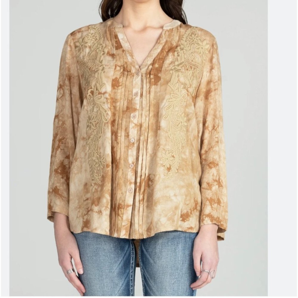 Miss Me Tie Dye Embroidered Top‎ gold sz M